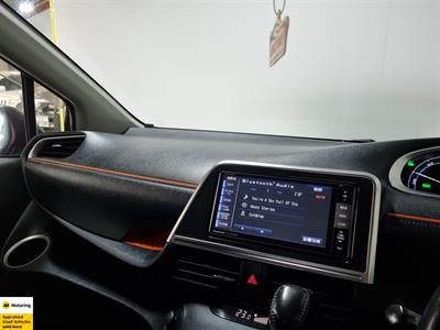 2017 Toyota Sienta - Thumbnail
