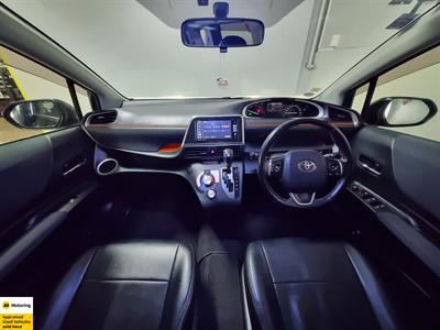 2017 Toyota Sienta - Thumbnail
