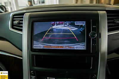 2013 Toyota Vellfire - Thumbnail