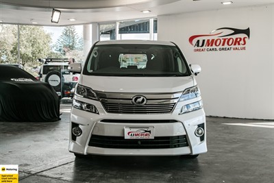 2013 Toyota Vellfire - Thumbnail