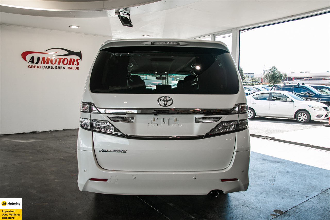 2013 Toyota Vellfire
