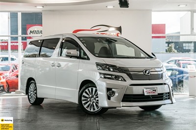 2013 Toyota Vellfire - Thumbnail