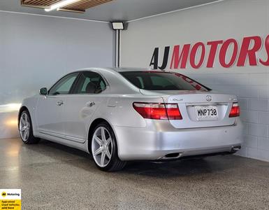 2007 Lexus LS 460 - Thumbnail