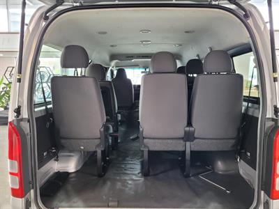 2015 Toyota Hiace - Thumbnail
