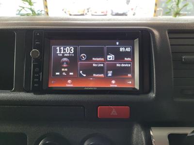 2015 Toyota Hiace - Thumbnail