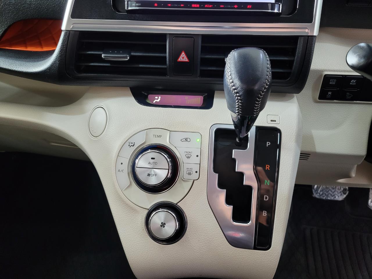 2015 Toyota Sienta