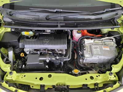 2015 Toyota Sienta - Thumbnail