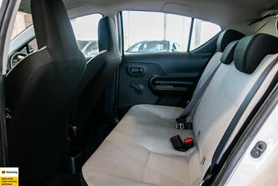 2019 Toyota Aqua - Thumbnail