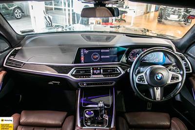 2021 BMW X7 - Thumbnail