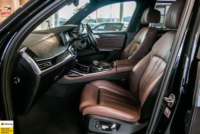 2021 BMW X7 - Thumbnail