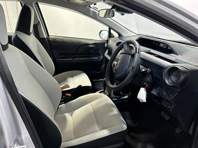 2020 Toyota Aqua - Thumbnail
