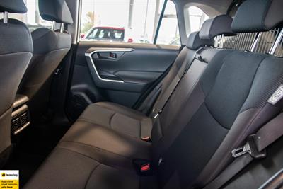 2021 Toyota RAV4 - Thumbnail