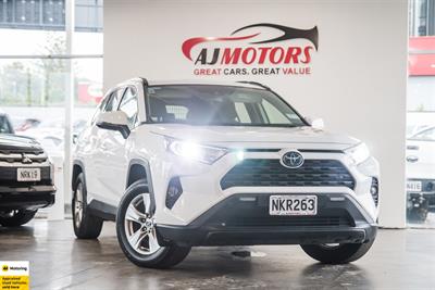 2021 Toyota RAV4 - Thumbnail