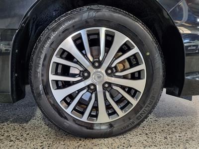 2014 Nissan Serena - Thumbnail