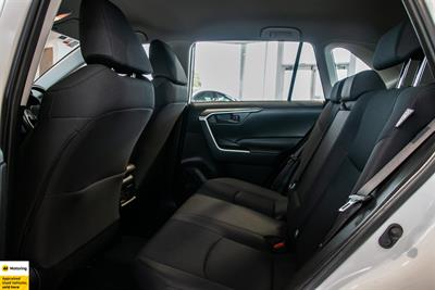 2021 Toyota RAV4 - Thumbnail