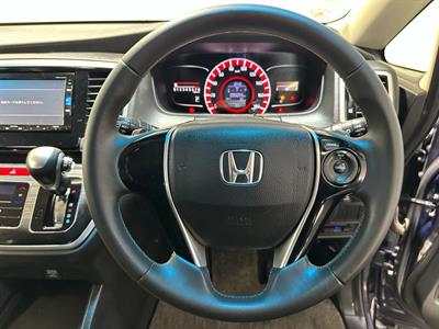 2015 Honda Odyssey - Thumbnail