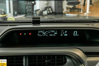 2020 Toyota Aqua - Thumbnail