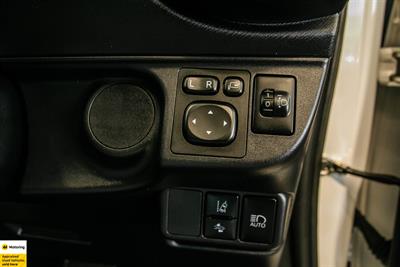 2020 Toyota Aqua - Thumbnail