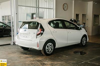 2020 Toyota Aqua - Thumbnail