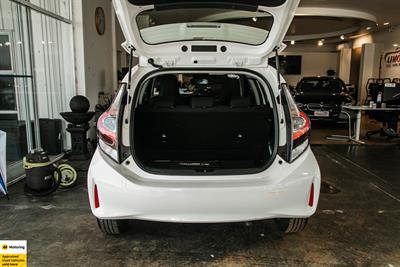 2020 Toyota Aqua - Thumbnail