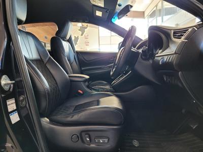 2015 Toyota Harrier - Thumbnail