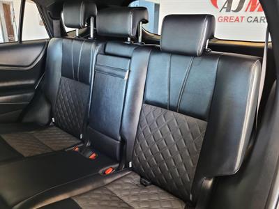 2015 Toyota Harrier - Thumbnail