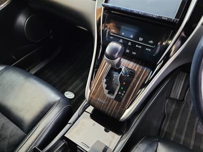 2015 Toyota Harrier - Thumbnail