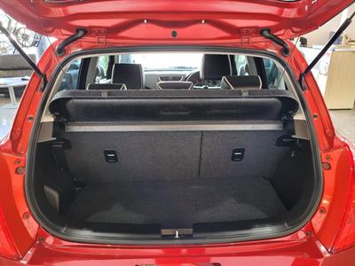 2014 Suzuki Swift - Thumbnail