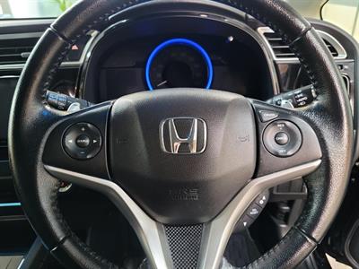 2017 Honda Shuttle - Thumbnail