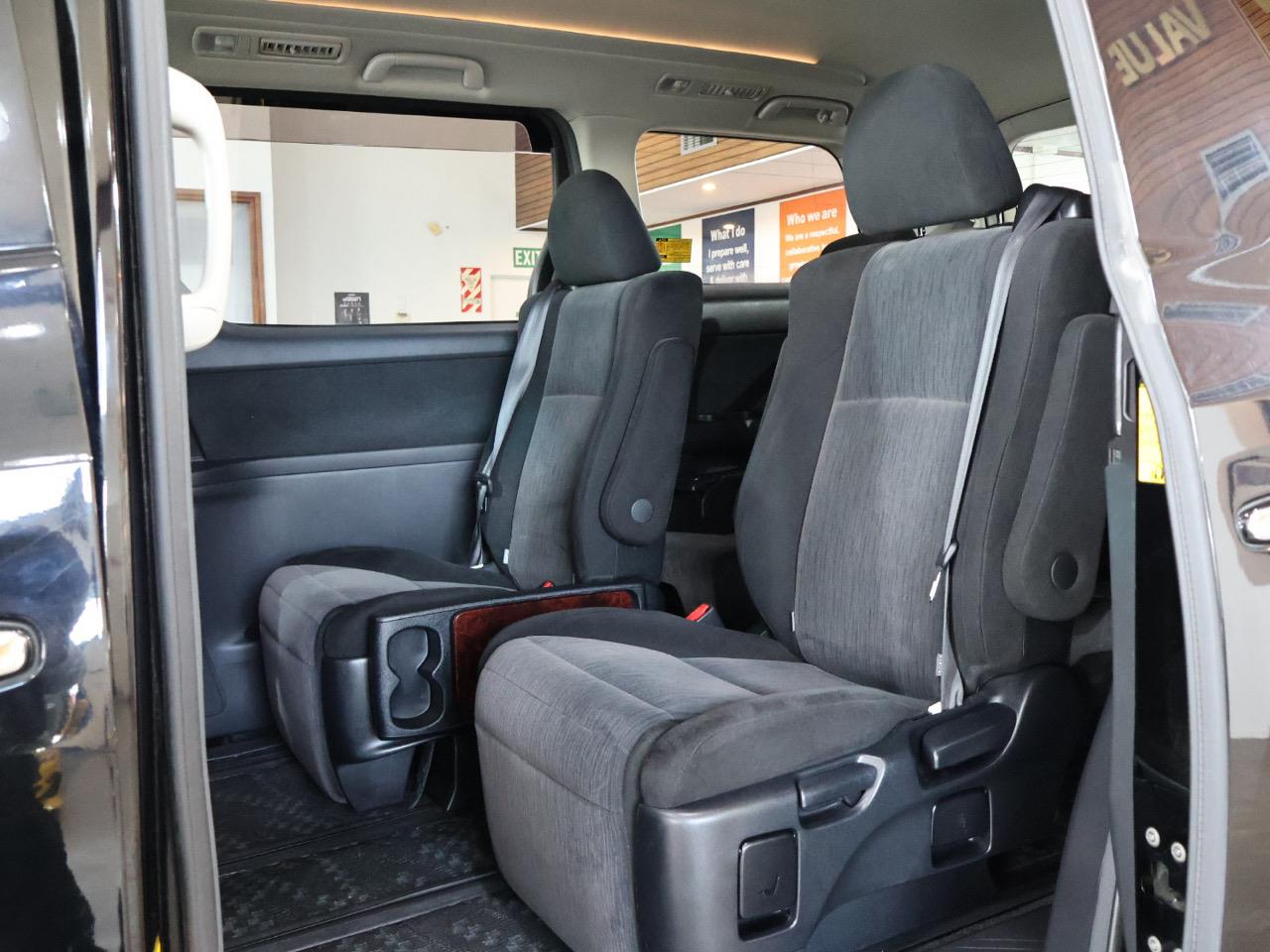 2013 Toyota Vellfire