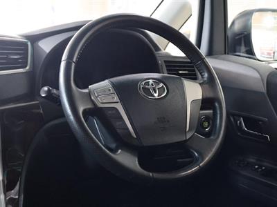 2013 Toyota Vellfire - Thumbnail