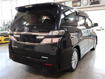 2013 Toyota Vellfire - Thumbnail