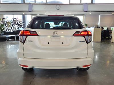 2017 Honda Vezel - Thumbnail