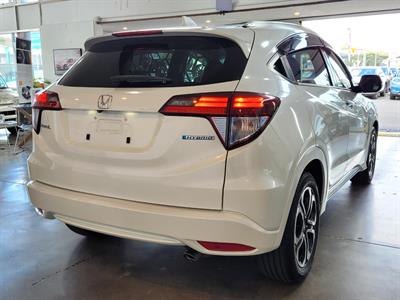 2017 Honda Vezel - Thumbnail