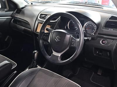 2015 Suzuki Swift - Thumbnail