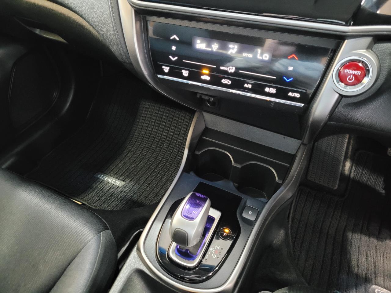 2015 Honda GRACE