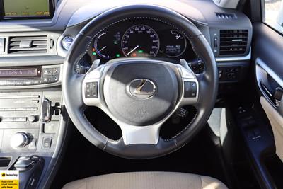 2012 Lexus CT200H - Thumbnail