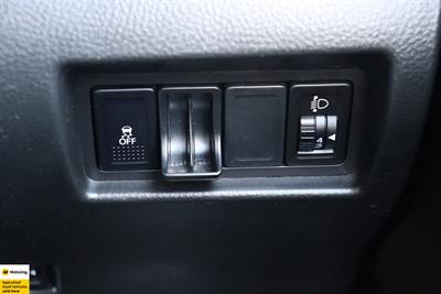 2015 Suzuki Swift - Thumbnail