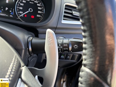 2018 Mitsubishi Pajero Sport - Thumbnail