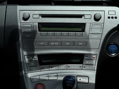 2015 Toyota Prius - Thumbnail