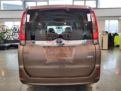2014 Toyota Noah - Thumbnail