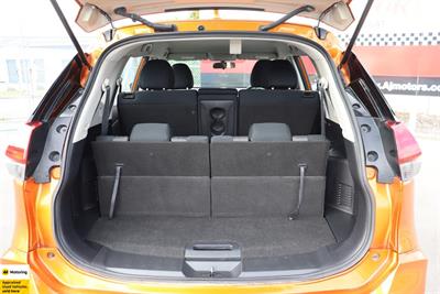 2020 Nissan X-Trail - Thumbnail