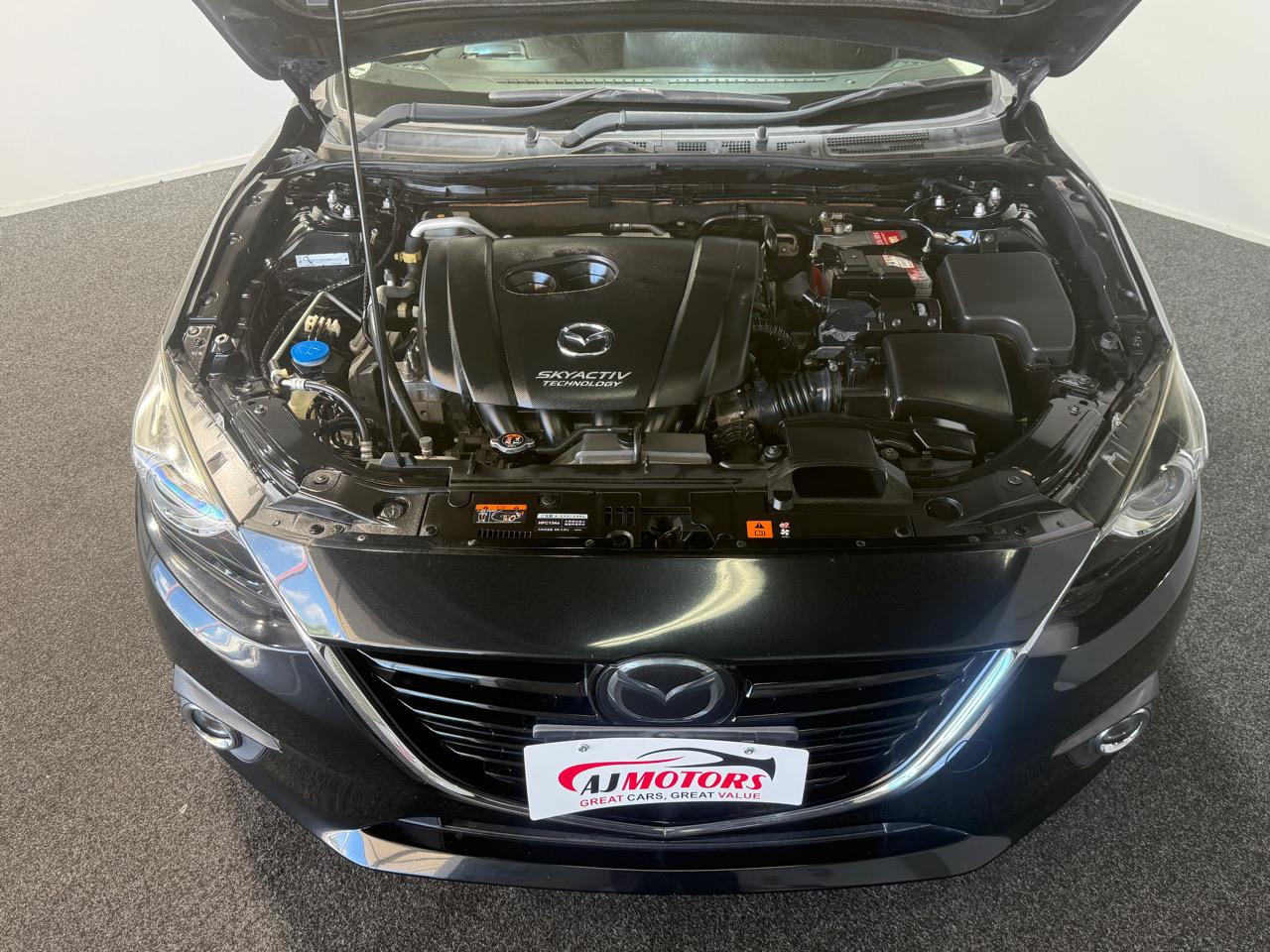 2014 Mazda Axela