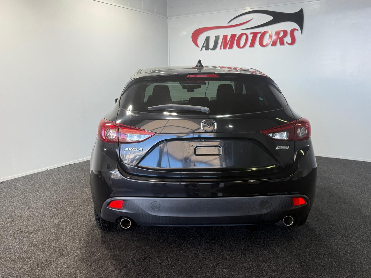 2014 Mazda Axela