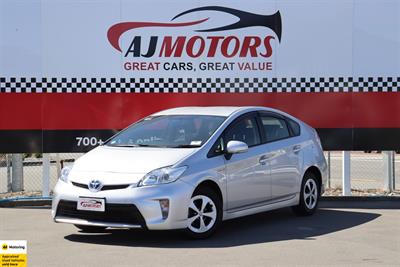 2014 Toyota Prius - Thumbnail