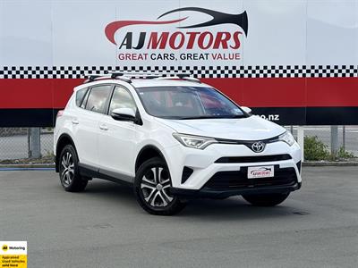 2017 Toyota RAV4 - Thumbnail