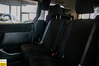 2014 Toyota Voxy - Thumbnail