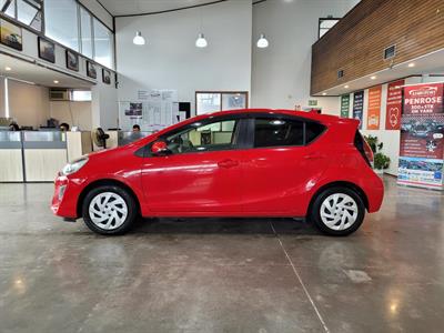 2016 Toyota Aqua - Thumbnail