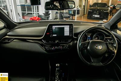 2020 Toyota C-HR - Thumbnail