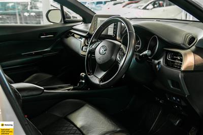 2020 Toyota C-HR - Thumbnail